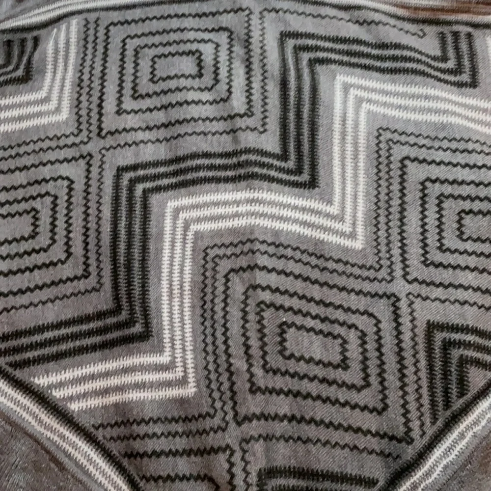NWT RIKKA Shaw‎